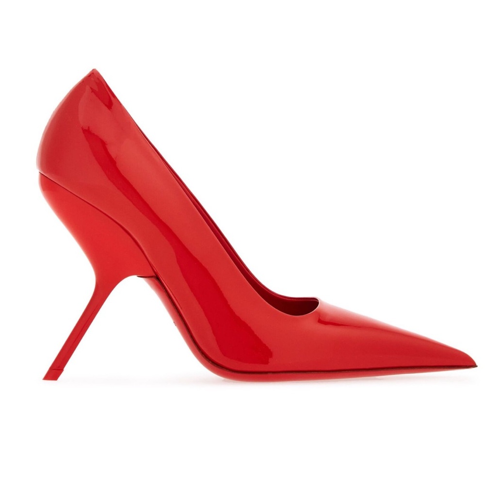 FERRAGAMO Eva Pump In Flame Red 👠🔥